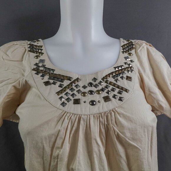 Mudd Womens Top Small Tan Boho Peplum Indie Artsy Clean Girl Studded NEW - Picture 2 of 14